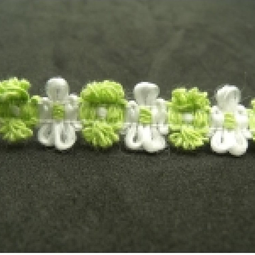 Ruban fantaisie motif fleur vert et blanc,2 cm