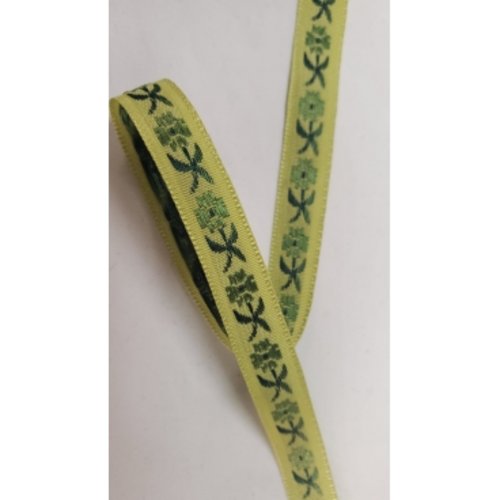 Nouveau ruban fantaisie à fleurs verte sur fond vert anis ,1 cm