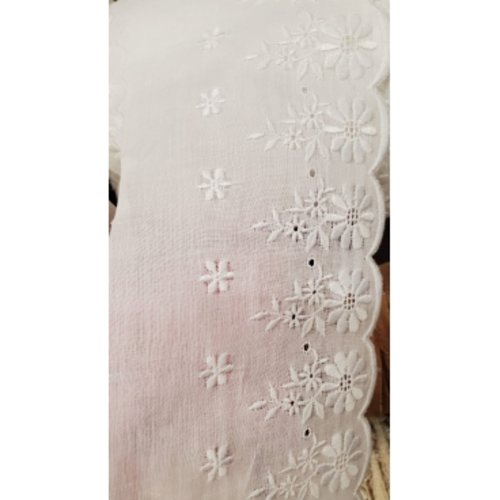 Broderie anglaise coton blanche ,10 cm