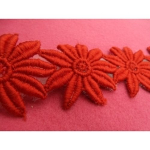 Guipure fleur brodé coton rouge ,6 cm