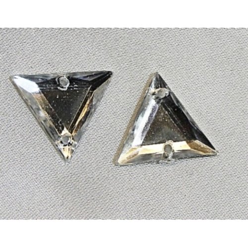Promotion strass triangle argent, 17 mm, .vendu par 25 strass / soit 0.15 cts