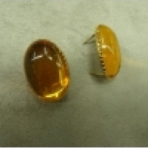 Promotion strass à griffe ovale orange métal doré, hauteur:2,5 cm /largeur : 1,8 cm vendu par 4 strass / soit 0.75 cts