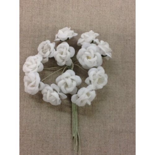 Joli bouquet de fleurs blanc,diamètre du bouquet environ 6 cm