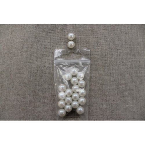 Perles acryliques- rond-8mm- blanc cassé nacré