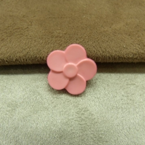 Bouton acrylique à queue motif petite fleur rose pale,18 mm, très tendance