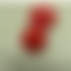 Bouton acrylique composé sur fond rouge,17mm,de belle qualité