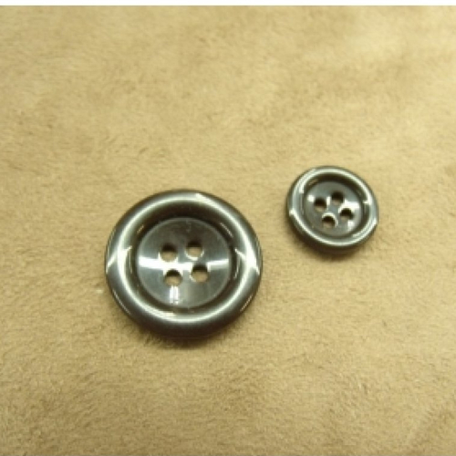 Bouton acrylique gris à 4 trous , 22 mm,de belle qualité