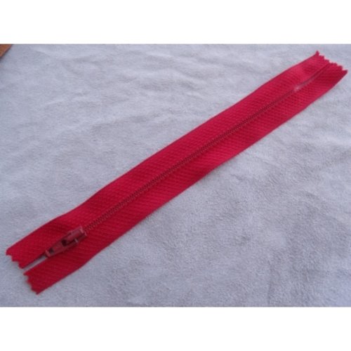 Fermeture a glissière rouge,15 cm
