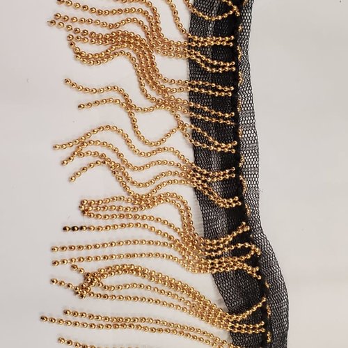 Nouveau ruban frange perlé métalique doré , hauteur totale 7 cm