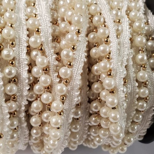 Nouveau ruban perlé blanc nacré et petite perle or, 12 mm