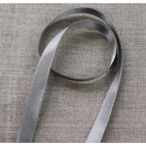 Promotion ruban satin deux faces gris, 10 mm, vendu par 20 mètres, soit 0.60€ le mètre