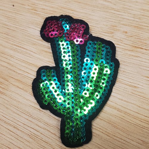 Ecusson thermocollant motif cactus largeur 4 cm / hauteur 7 cm