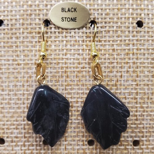 Joli paire de boucle d'oreille motif feuille , pendentif black stone