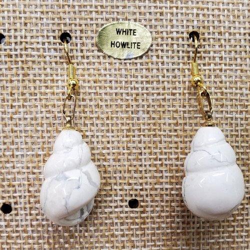 Joli paire de boucle d'oreille en coquillage pendentif en pierre naturelle et pierre semi précieuse white howlite