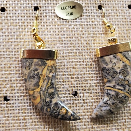 Joli paire de boucle d'oreille motif corne  pendentif en pierre naturelle et pierre semi précieuse leopard skin