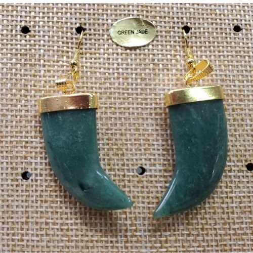 Joli paire de boucle d'oreille motif corne pendentif en pierre naturelle et pierre semi précieuse green jade