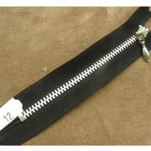Fermeture metalique noir maille n°4 argent 12 cm