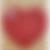 Petite coudiere polyester /enduit motif coeur rouge  largeur 10 cm /hauteur 10 cm