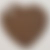 Petite coudiere simili daim marron foncé  motif coeur largeur 10 cm /hauteur 10 cm