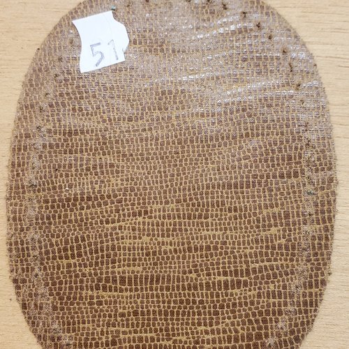 Petite coudiere polyester/enduit miel   hauteur 10 cm / largeur 7.5 cm