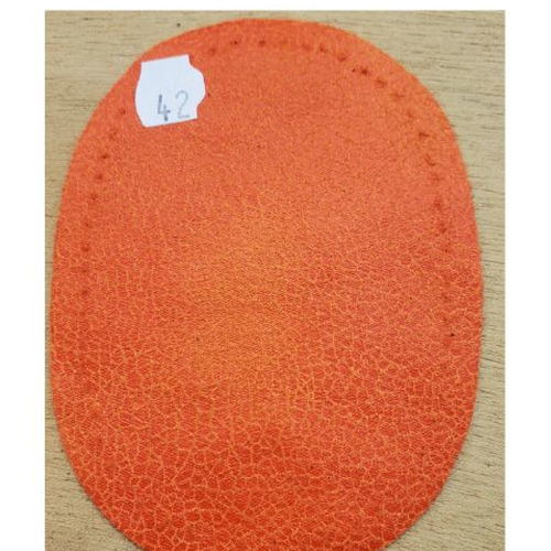 Petite coudiere polyester/enduit orange hauteur 10 cm / largeur 7.5 cm