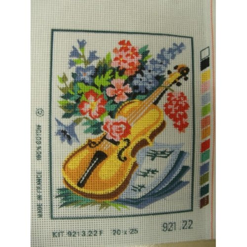 Canevas motif romance guitare et fleurs 20x25 cm