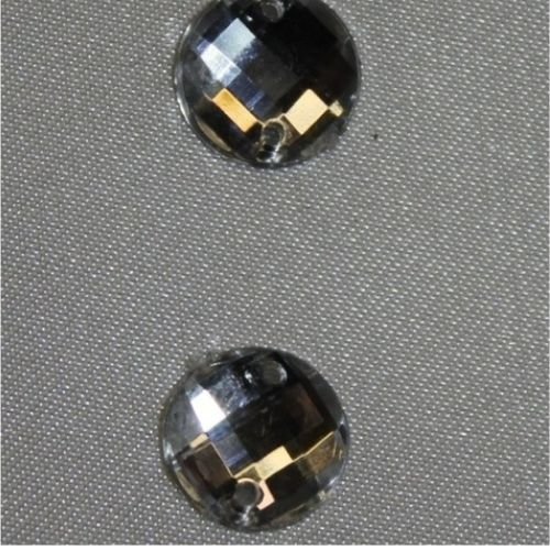 Promotion strass rond argent  11mm ,vendu par 20 strass / soit 0.20 cts