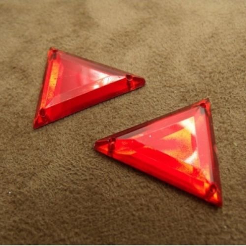 Promotion strass triangle rouge , 26 mm,vendu par 20 strass