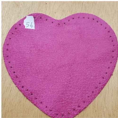 Petite coudiere simili polyester et enduit fushia motif coeur largeur 10 cm /hauteur 10 cm