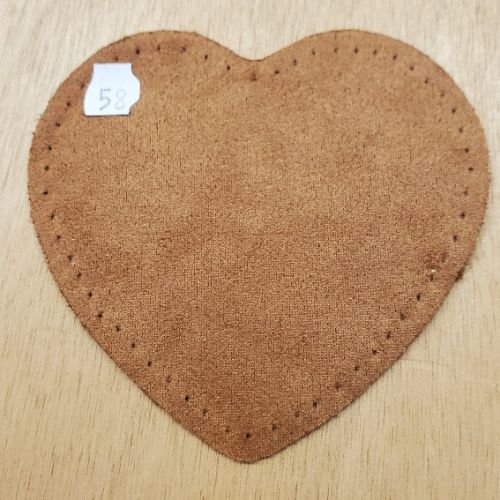 Petite coudiere simili daim miel motif coeur largeur 10 cm /hauteur 10 cm