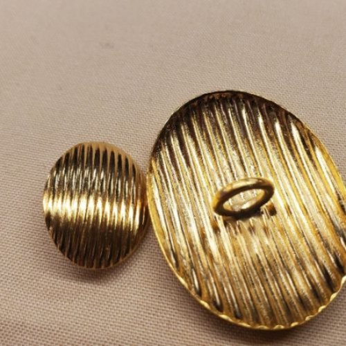 Bouton bijou en métal doré 18 mm x 13 mm