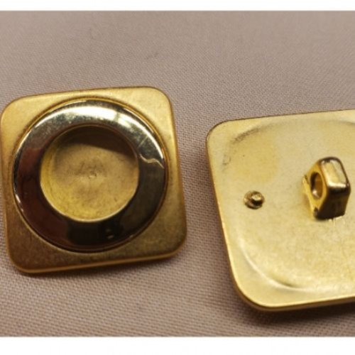 Bouton/ bijou carré métal leger doré 20 mm