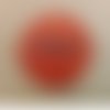 Bouton à coudre incrusté de petits strass rouge/orangé – 28 mm