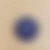 Bouton à coudre incrusté de petits strass bleu marine – 23 mm