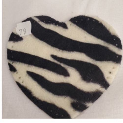 Coudière cœur motif zèbre 10 x 10 cm – à coudre – vendue par paire