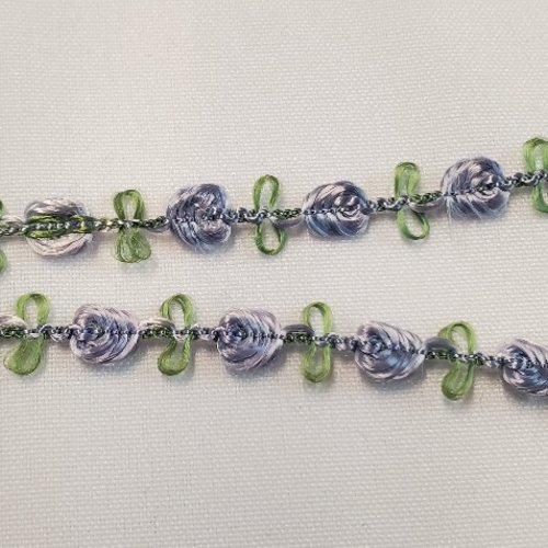 Ruban fantaisie à boucles parme et vert 10 mm