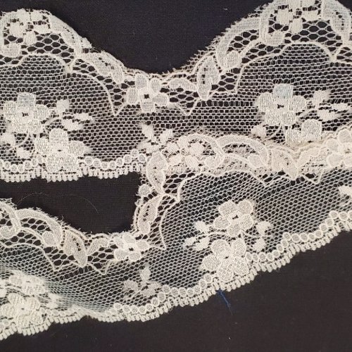 Dentelle de calais fleurie blanche 5 cm - made in france