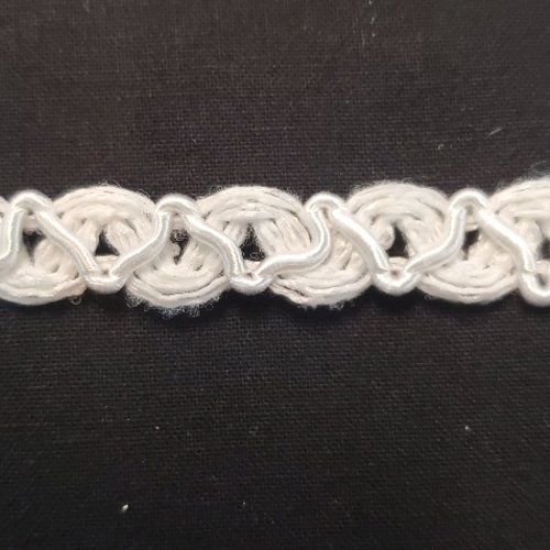 Ruban fantaisie chenille blanc 10 mm