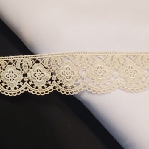 Fantaisie brodé écru vintage & floral  35 mm