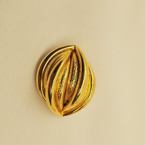 Bouton bijou métal doré forme ellipse texturée 25 mm