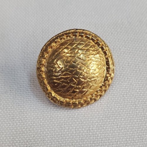 Bouton métal doré travaillé 22 mm