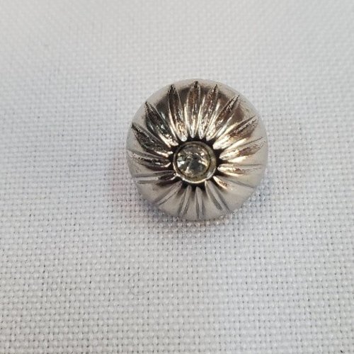 Bouton bijou acrylique argenté & strass central – 15 mm