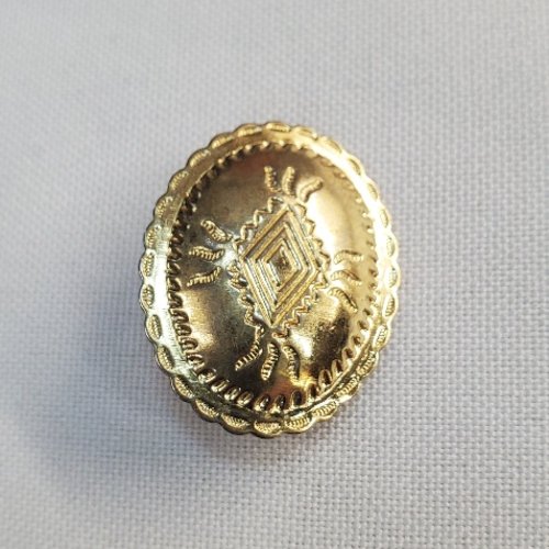 Bouton métal léger ovale ethnique & gravures - doré brillant - 28 mm
