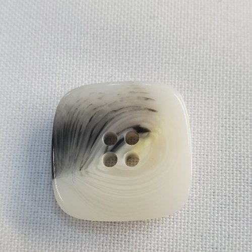Bouton acrylique carré galet bicolore - noir et blanc - 23 mm
