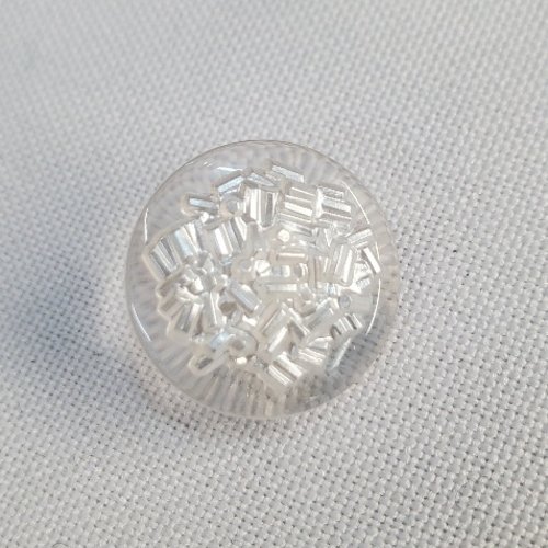 Bouton acrylique à queue confettis & rocailles - blanc cassé - 18 mm