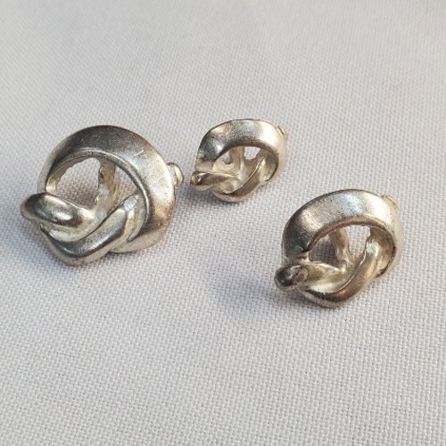 Bouton métal léger nœud entrelacé - argent satiné - 15 mm / 20 mm / 25 mm