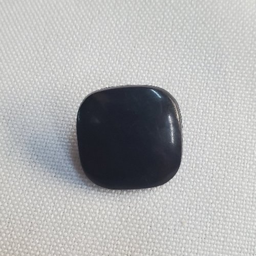 Bouton "carré galet" - noir intense - 17 mm