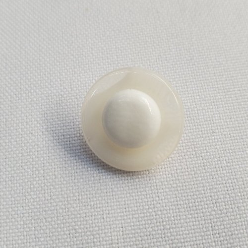 Bouton à queue "perle de lait" - blanc - 18 mm