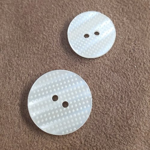 Bouton acrylique "pixel" - blanc cassé - 18 mm & 23 mm