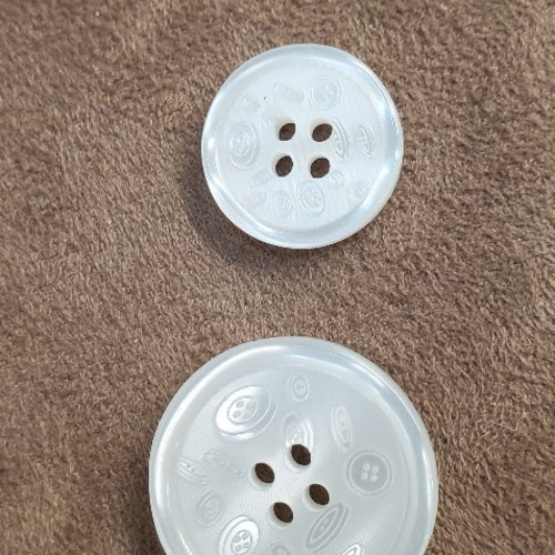 Bouton acrylique "atelier" - blanc nacré - 18 mm & 25 mm